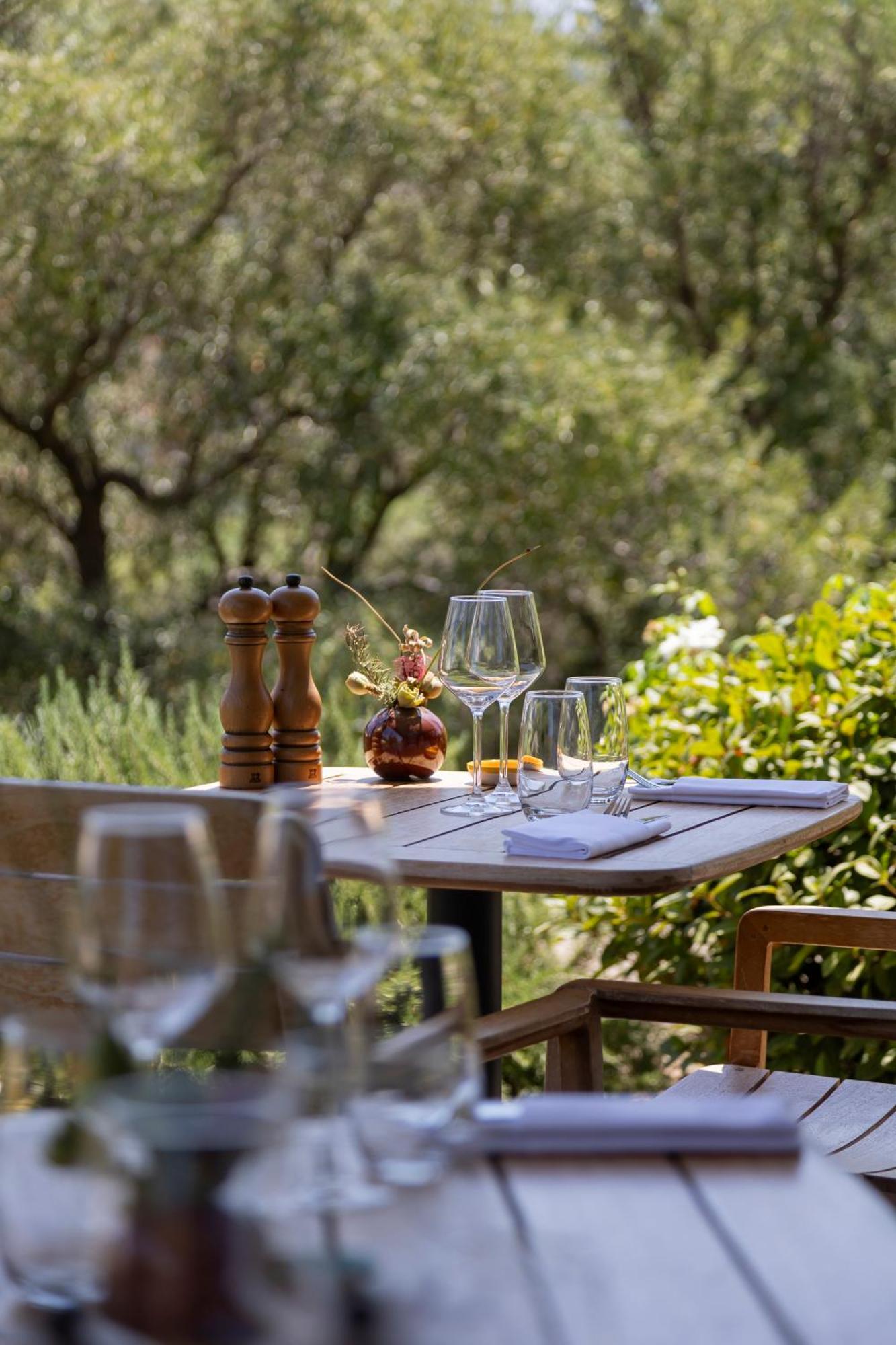 Hotel Restaurant Villa Josephine LʼÎle-Rousse 외부 사진