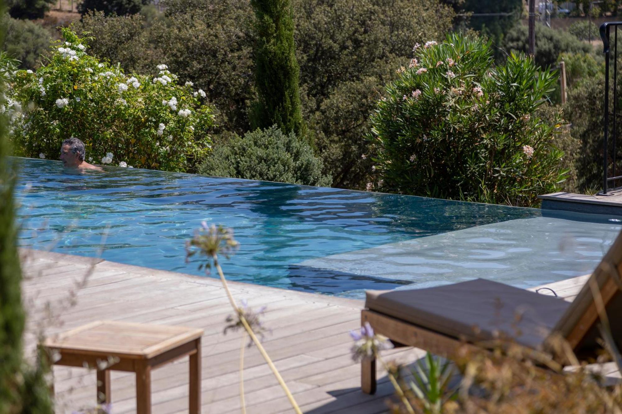 Hotel Restaurant Villa Josephine LʼÎle-Rousse 외부 사진